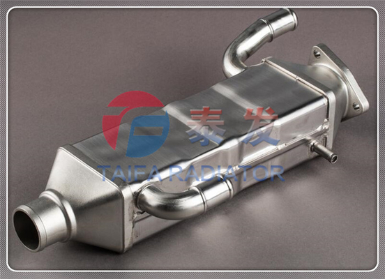 NAVISTAR Diesel EGR Cooler Stainless Steel Material OEM Number 1876262C95