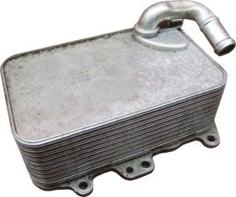High Performance VW Oil Cooler Replacement 059117021R For VW Touareg 3L